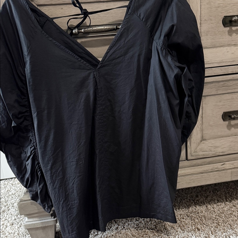 LOFT Black V-Neck Long Sleeve Puff Top